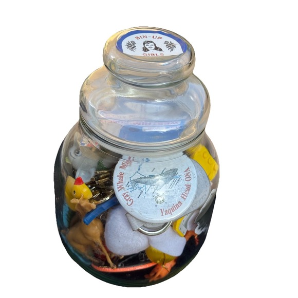 Vintage Trinket Junk Drawer Mystery, Crow Confetti I Spy Core, collectibles, Jar - Picture 1 of 9